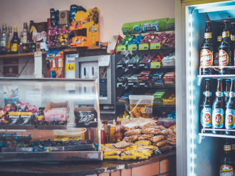 Épiceries et magasins d'alimentation